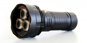 宇時(shí)先鋒紫外線(xiàn)燈新款VM70+與老款VM70型號(hào)參數(shù)對(duì)比